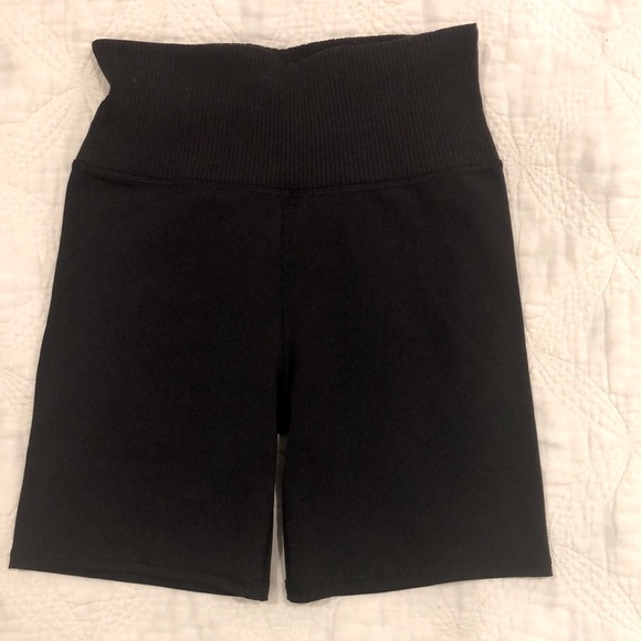 New Vuori Women’s Rib Studio Short Black Size Small - Picture 3 of 7